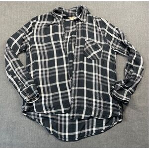 Woolrich Plaid Button Front Shirt Womens M Black Gray Casual Outdoors Fall Top